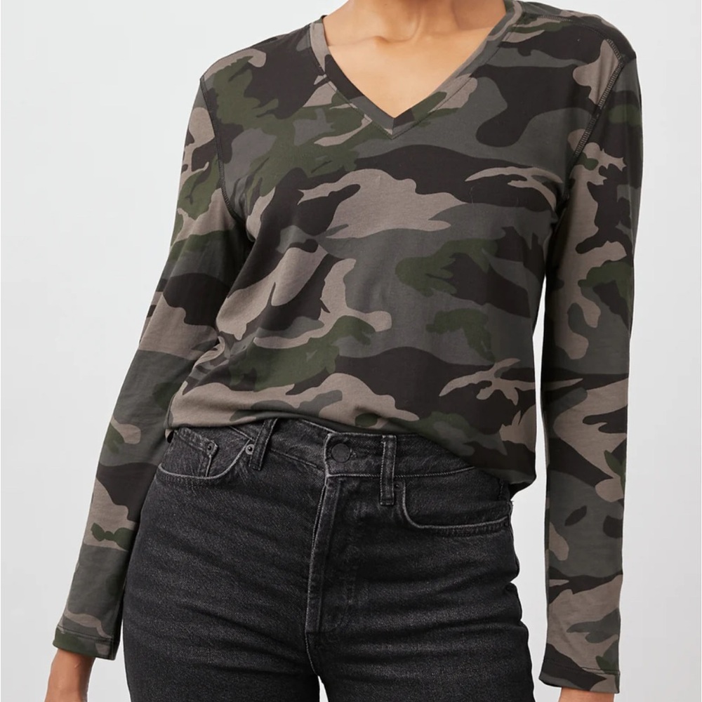 RAILS The Sami Long Sleeve V T-Shirt,M